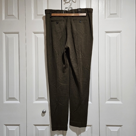 Aritzia Babaton Benjamin Low Rise Relaxed Tapered Leg Pant Size 6 - Picture 9 of 9